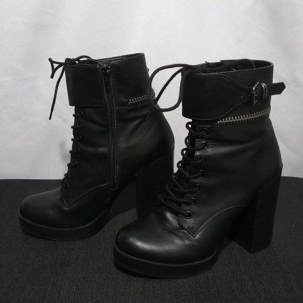 Forever 21 Block Heeled Booties Size 7.5